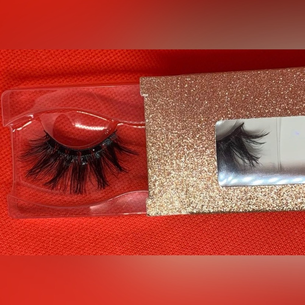Strip Lashes
